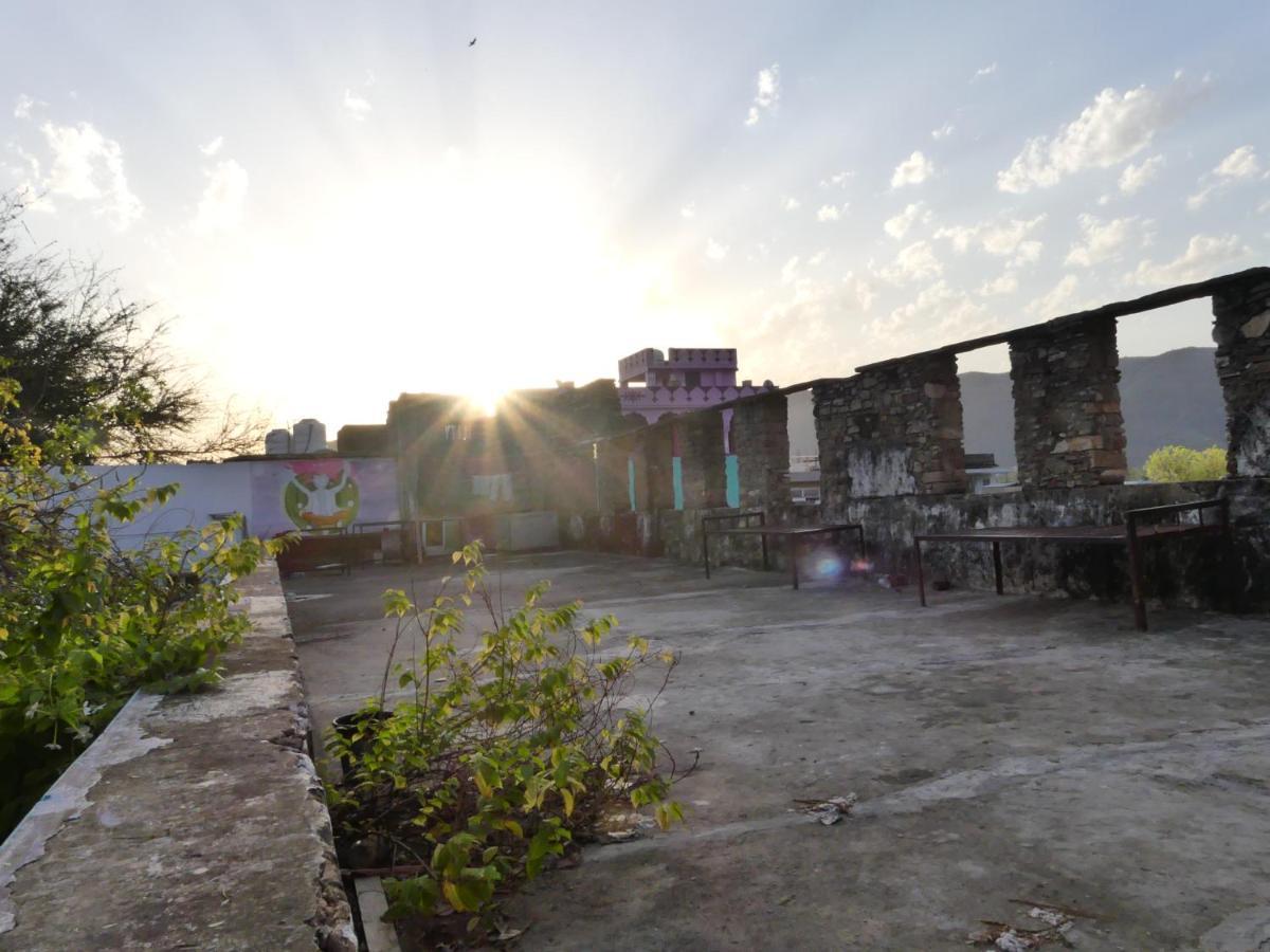 Hostel 12 Monks Backpackers Community Pushkar Exterior foto