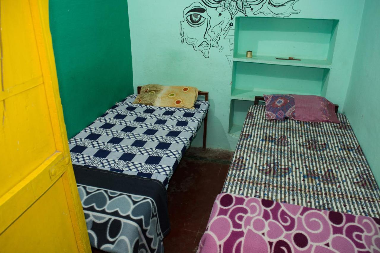 Hostel 12 Monks Backpackers Community Pushkar Exterior foto