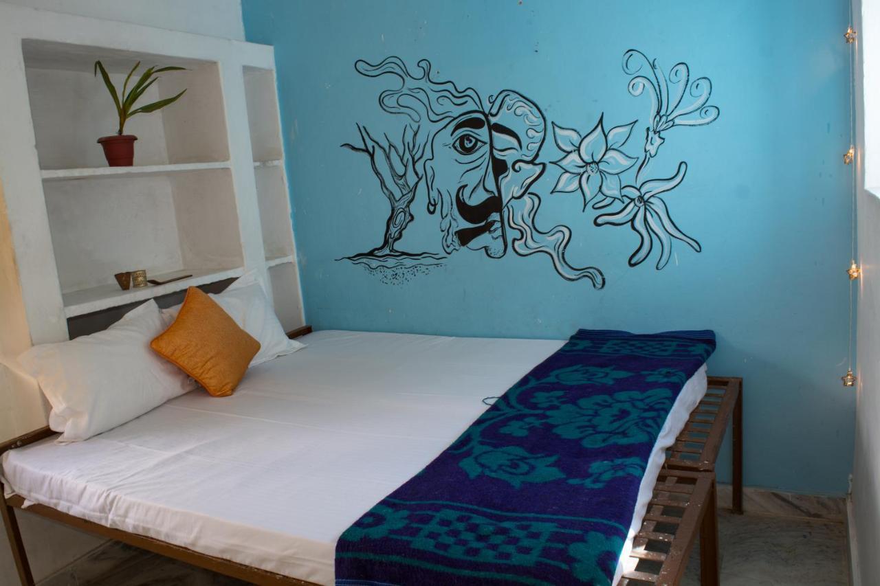 Hostel 12 Monks Backpackers Community Pushkar Exterior foto